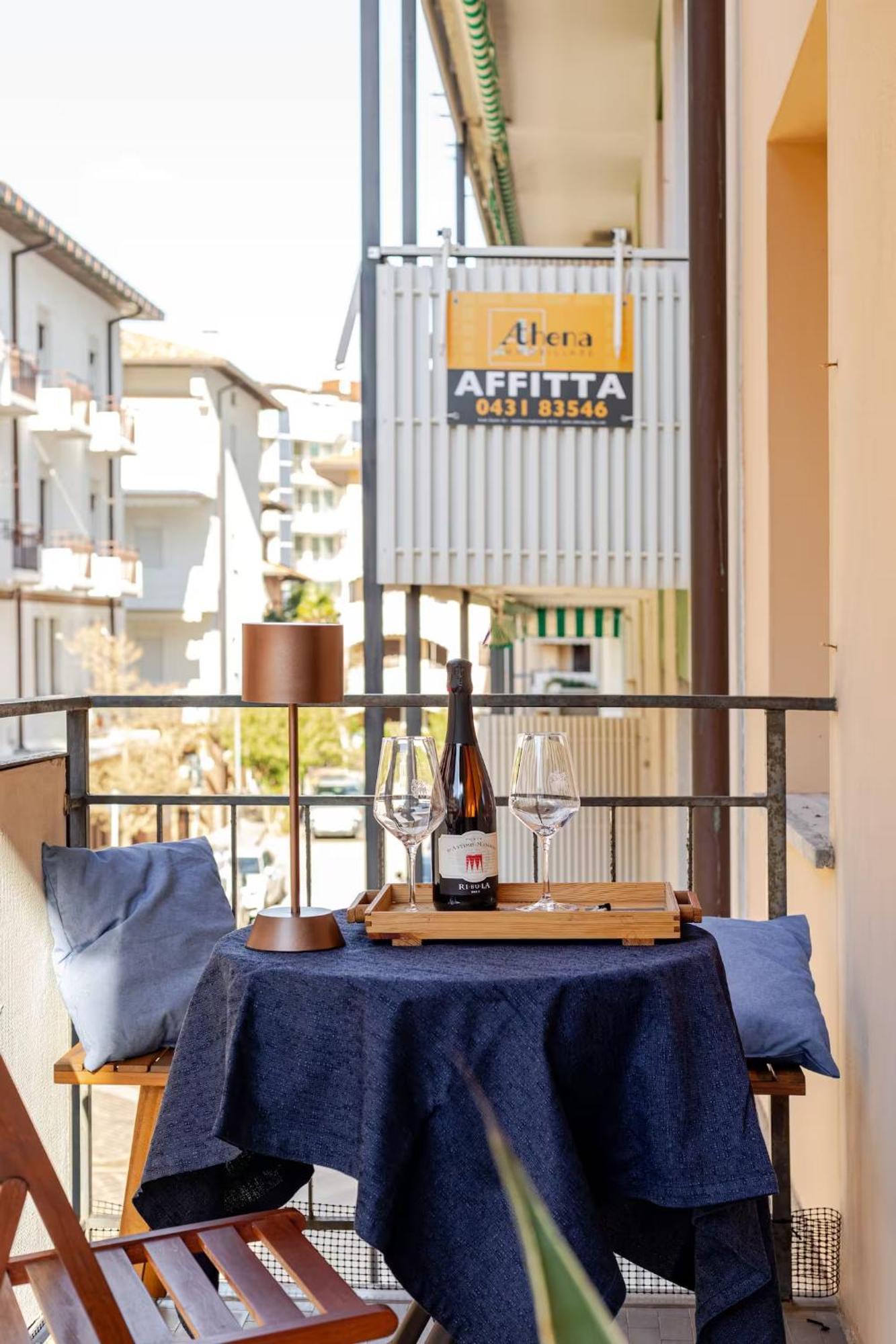 Sunny Home, Appartamento In Centro E Vicino Alla Spiaggia Grado Zewnętrze zdjęcie